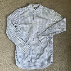 NWOT UNIQLO Men’s Stripped Button Down
